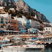 ΚΑΠΡΙ ΜΕΤΡΑ ΙΤΑΛΙΑ ΤΟΥΡΙΣΤΕΣ