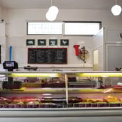 Το Παραδοσιακόν Κρεοπωλείον-Παντοπωλείον: Ένας χώρος που σε κάνει να χαίρεσαι να μαγειρεύεις