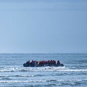 ΝΑΥΑΓΙΟ ΜΕΤΑΝΑΣΤΕΣ ΜΕΣΟΓΕΙΟΣ ΛΙΒΥΗ