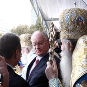 Μη βγάζετε γλώσσα