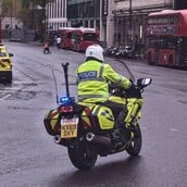 ΛΟΝΔΙΝΟ ΕΠΙΘΕΣΗ ΜΑΧΑΙΡΙ ΜΑΘΗΤΕΣ ΣΧΟΛΕΙΟ