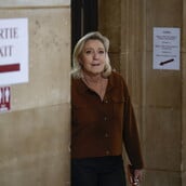 ΜΑΡΙΝ ΛΕΠΕΝ ΓΑΛΛΙΑ ΔΙΚΗ ΕΚΛΟΓΕΣ