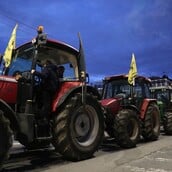 ΑΓΡΟΤΕΣ ΣΥΛΛΑΛΗΤΗΡΙΟ ΑΘΗΝΑ ΤΡΑΚΤΕΡ