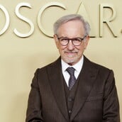 ΤΖΕΙΜΣ ΒΑΝ ΝΤΕΡ ΜΠΙΚ ΣΤΙΒΕΝ ΣΠΙΛΜΠΕΡΓΚ ΔΩΡΕΑ