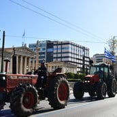 Αγρότες: Οργανωμένη αποχώρηση το μεσημέρι από την πλατεία Συντάγματος