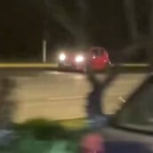 Σχιστό: Σε εξέλιξη οι έρευνες της ΕΛΑΣ για τον εντοπισμό του οδηγού που κινούνταν με όπισθεν στη ΛΕΑ