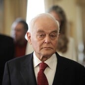 ΑΝΤΩΝΗΣ ΜΑΝΙΤΑΚΗΣ ΣΥΝΤΑΓΜΑΤΟΛΟΓΟΣ ΘΑΝΑΤΟΣ