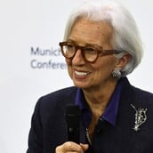 ΚΡΙΣΤΙΝ ΛΑΓΚΑΡΝΤ FINANCIAL TIMES