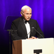 ΛΕΣ ΓΟΥΕΞΝΕΡ ΤΖΕΦΡΙ ΕΠΣΤΑΪΝ