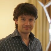 ASOS ΣΥΝΙΔΡΥΤΗΣ ΠΕΘΑΝΕ ΤΑΙΛΑΝΔΗ