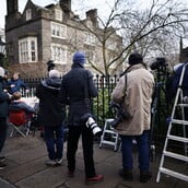 ΠΙΤΕΡ ΜΑΝΤΕΛΣΟΝ ΣΥΛΛΗΨΗ ΒΡΕΤΑΝΙΑ ΤΖΕΦΡΙ ΕΠΣΤΑΪΝ