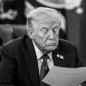 ΕΠΣΤΑΙΝ ΤΡΑΜΠ ΕΓΓΡΑΦΑ