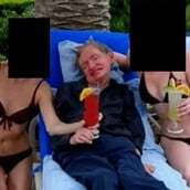 Αρχεία Έπσταϊν: Η οικογένεια του Στίβεν Χόκινγκ υποστηρίζει ότι οι γυναίκες στη φωτογραφία ήταν φροντίστριές του