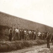 ΥΠΠΟ: Ολοκληρώθηκε η επιστροφή της φωτογραφικής συλλογής από την εκτέλεση των 200 στην Καισαριανή