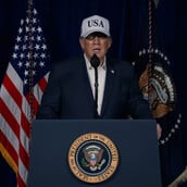 «Μην κλιμακώσετε» προειδοποιεί ο Τραμπ - «Πρέπει να πληρώσετε το τίμημα» απαντά το Ιράν