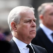 ΑΝΤΡΙΟΥ, ΕΠΣΤΑΙΝ, ΣΑΡΑ ΦΕΡΓΚΙΟΥΣΟΝ