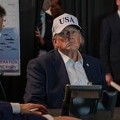 Ένας γέρος που βιάζεται: Η Γεωπολιτική Μετάλλαξη του Ντόναλντ Τραμπ