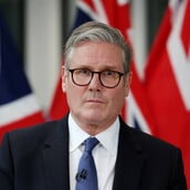 Κιρ Στάρμερ: «Ο καλύτερος δρόμος για το Ιράν είναι να διαπραγματευτεί συμφωνία»