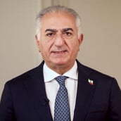 Πόλεμος στη Μέση Ανατολή: «Παραδώστε την εξουσία άμεσα» - Το νέο μήνυμα του Παχλαβί