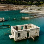 Ανέβηκε η στάθμη του Μόρνου - Εξαφανίστηκαν τα σπίτια του «βυθισμένου» χωριού Κάλλιο