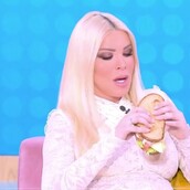 ΚΑΤΕΡΙΝΑ ΚΑΙΝΟΥΡΓΙΟΥ ΣΑΝΤΟΥΙΤΣ ΑΠΑΝΤΗΣΗ