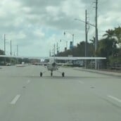 ΗΠΑ ΑΕΡΟΣΚΑΦΟΣ ΑΝΑΓΚΑΣΤΙΚΗ ΠΡΟΣΓΕΙΩΣΗ 19ΧΡΟΝΟΣ ΔΡΟΜΟΣ