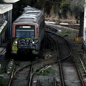 ΗΛΕΚΤΡΙΚΟΣ ΕΠΙΘΕΣΗ ΠΕΤΡΑ ΤΡΑΥΜΑΤΙΣΜΟΣ ΕΠΙΒΑΤΗΣ ΣΤΑΣΥ