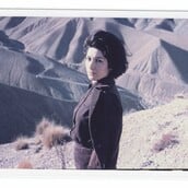 The house is black. Ένα πολυπόστ του Στάθη Τσαγκαρουσιάνου