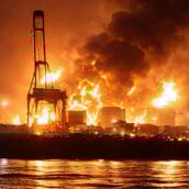 Ιράν: «Θα γεμίσουμε τον Περσικό Κόλπο με το αίμα των εισβολέων» - Εκτός ελέγχου η κατάσταση στη Μέση Ανατολή