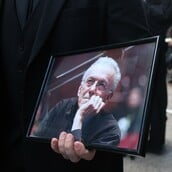 Γιώργος Πανουσόπουλος: Συγκίνηση στο τελευταίο «αντίο» του σπουδαίο σκηνοθέτη