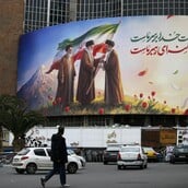 ΜΟΤΖΑΜΠΑ ΧΑΜΕΝΕΙ ΙΡΑΝ ΟΜΙΛΙΑ