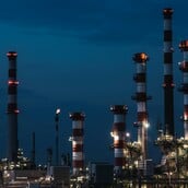 Ράλι στις τιμές του πετρελαίου – Ξεπερνούν τα 100 δολάρια το βαρέλι