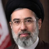 «Ο Μοτζτάμπα Χαμενεΐ είναι καλά»: Ο Ιρανός υπουργός Εξωτερικών απαντά στον Τραμπ