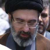 ΜΟΤΖΤΑΜΠΑ ΧΑΜΕΝΕΪ ΖΩΝΤΑΝΟΣ ΤΡΑΜΠ