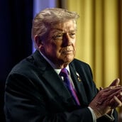 ΝΤΟΝΑΛΝΤ ΤΡΑΜΠ ΙΡΑΝ ΧΑΡΓΚ