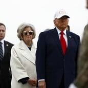 ΣΟΥΖΙ ΓΟΥΑΙΛΣ ΤΡΑΜΠ ΚΑΡΚΙΝΟΣ 