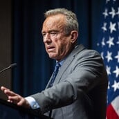 ΗΠΑ ΠΑΙΔΙΚΟΣ ΕΜΒΟΛΙΑΣΜΟΣ ΕΜΒΟΛΙΑ ΡΟΜΠΕΡΤ ΚΕΝΕΝΤΙ ΤΖΟΥΝΙΟΡ 