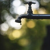 ΝΕΡΟ ΑΙΓΙΝΑ ΒΛΑΒΗ