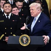 ΧΑΜΕΝΕΪ ΤΡΑΜΠ ΙΡΑΝ ΗΠΑ ΠΥΡΗΝΙΚΑ ΟΠΛΑ