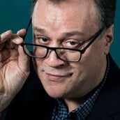 Ο Russell T. Davies μιλά για την υποχώρηση των queer δικαιωμάτων μέσα από τη νέα του σειρά Tip toe