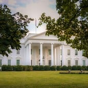 ΧΡΙΣΤΟΦΟΡΟΣ ΚΟΛΟΜΒΟΣ ΑΓΑΛΜΑ ΝΤΟΝΑΛΝΤ ΤΡΑΜΠ ΛΕΥΚΟΣ ΟΙΚΟΣ