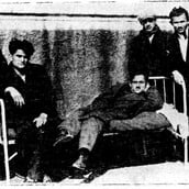 «Πτυελοδοχεία, ξύλα, πέτρες και κομμάτια από τα αμμοκονιάματα ερρίπτοντο κατά των κεφαλών των αστυνομικών και πυροσβεστών»