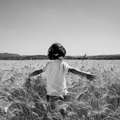 12 φωτογραφίες της Magnum που μοιάζουν με μικρές οδύσσειες