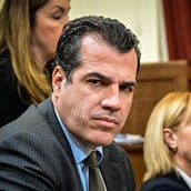 Αποχαιρετώντας τα τελευταία προσχήματα