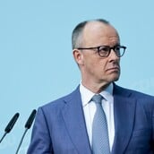 ΓΕΡΜΑΝΙΑ ΒΙΑ ΜΕΡΤΣ ΜΕΤΑΝΑΣΤΕΣ