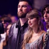 ΤΕΙΛΟΡ ΣΟΥΙΦΤ ΤΡΑΒΙΣ ΚΕΛΣΙ 