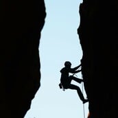 ΑΝΑΡΡΙΧΗΤΗΣ ΚΑΛΥΜΝΟΣ ΝΕΚΡΟΣ ΠΤΩΣΗ