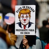 ΑΝΤΙΠΟΛΕΜΙΚΗ ΔΙΑΔΗΛΩΣΗ ΚΑΤΑ ΤΡΑΜΠ