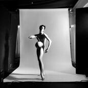 Η Erin O’Connor κατηγορεί το Instagram για «διπλά μέτρα» μετά την αφαίρεση φωτογραφιών της από την εγκυμοσύνη της