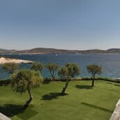 Η FOR303 παρουσιάζει το αθηναϊκό ντεμπούτο της MAGNIFIK